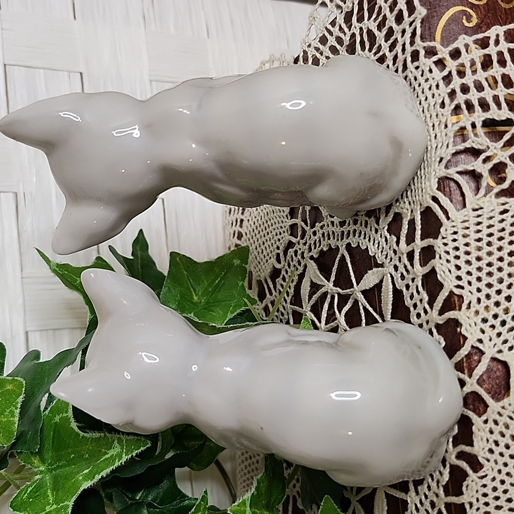 ๐*VINTAGE* 2 ADORABLE OTAGIRI GREY & WHITE PORCELAIN KITTENS CATS - Picture 5 of 7